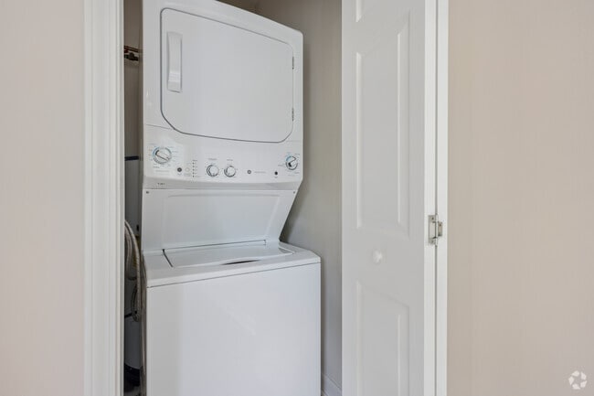 2BR, 2BA - 1,160SF - Laundry Room