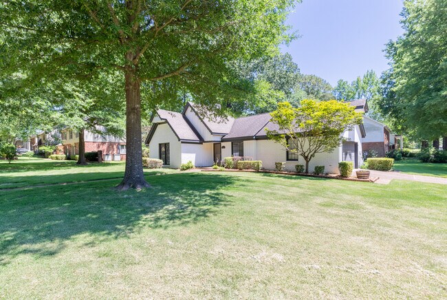 Photo - 8501 Buckthorn Dr