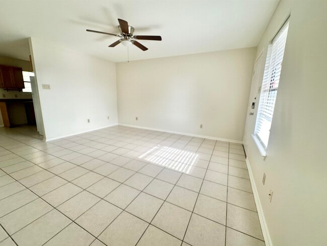 Photo - 1304 Rosario St Unit 4