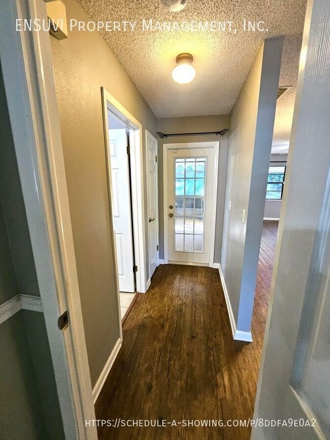 Photo - 8610 Schrader Blvd