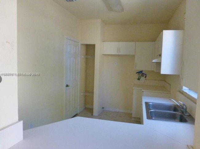 Photo - 641 E Mowry Ct