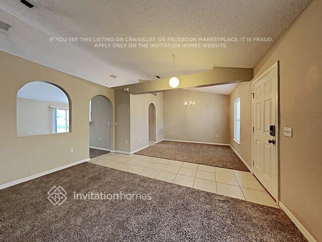 Photo - 919 Amboise Ln