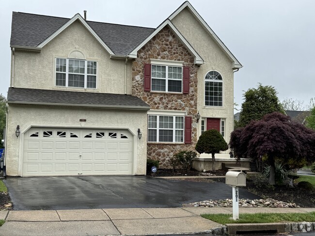 Building Photo - 201 Riverwoods Dr Rental