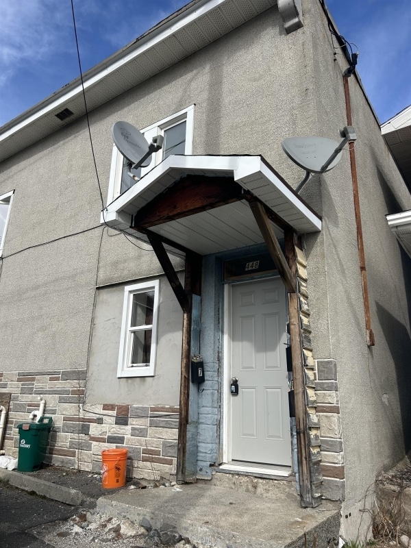 Building Photo - 1 Bedroom Apartment – All Utilities & Parking Included – $1,349/month Unit 2