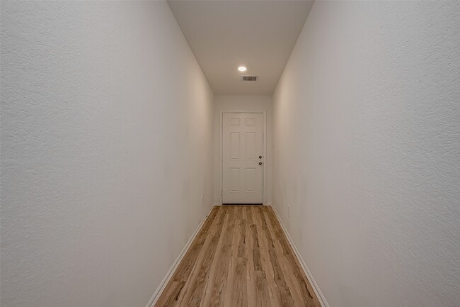 Photo - 18111 Robin Creek Dr