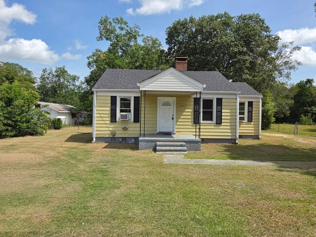 Building Photo - 2117 Kennedy Dr