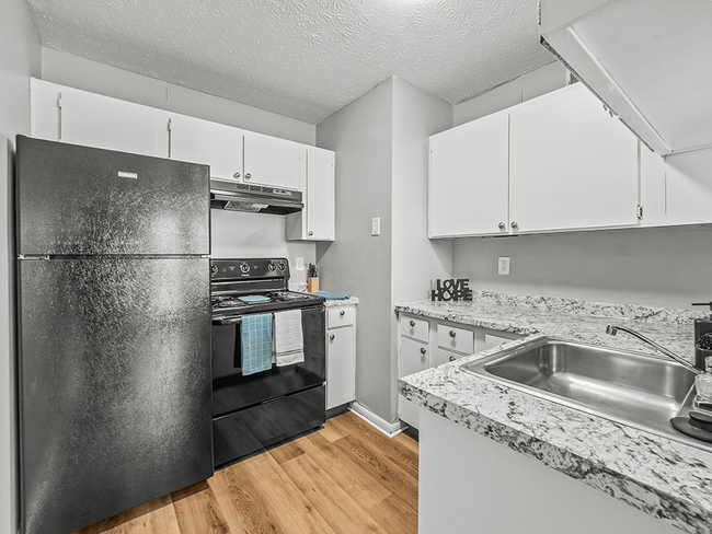 Fully-Equipped Kitchen - Lexington Park Apartments