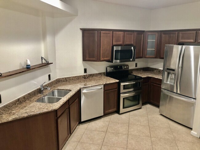 Photo - A gorgeous 4 Bedroom 2.5 Baths For Rent