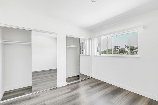 Photo - 2736 Pomeroy Ave