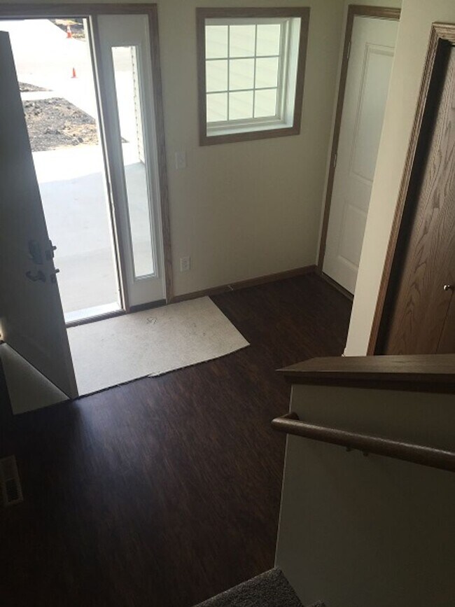 Photo - 932 Eaglewood Ave