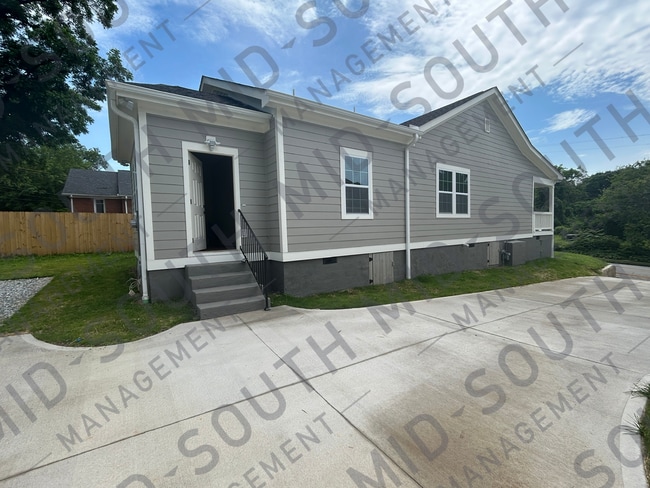 Photo - 325 N Dean St