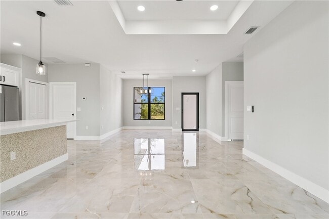 Photo - 907 W 9th St