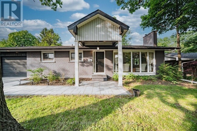 Photo - 1277 Gainsborough Dr