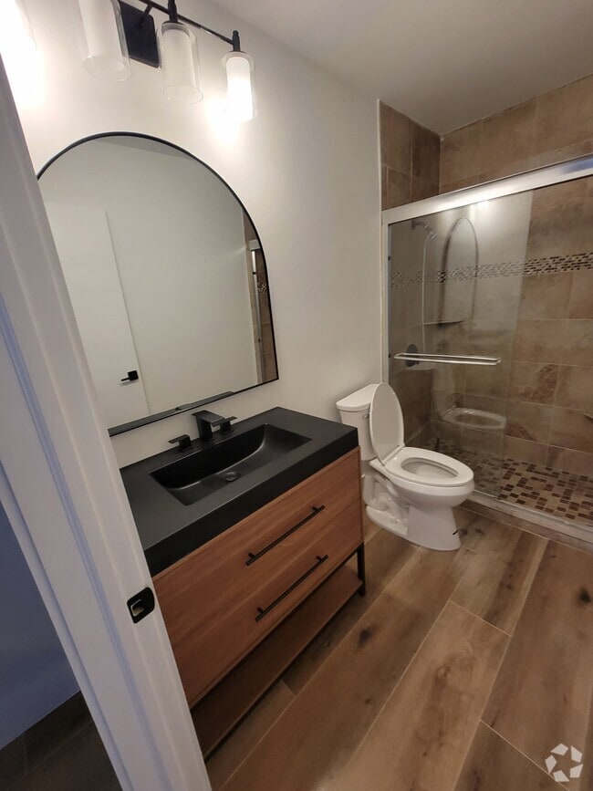 Building Photo - 9442 Oakburst Ln Unit D5 Rental