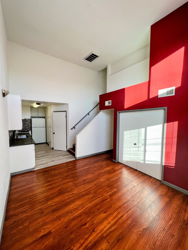 Photo - 1540 S Fairfax Ave Townhome