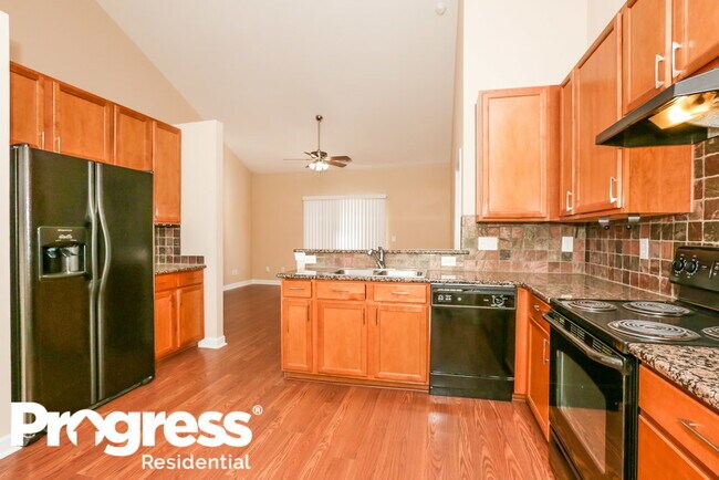 Photo - 2885 Island Point Dr NW