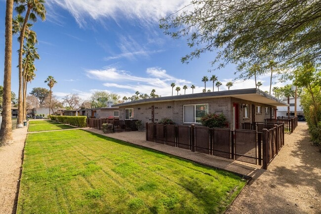 Photo - 813 W 3rd St Unidad B