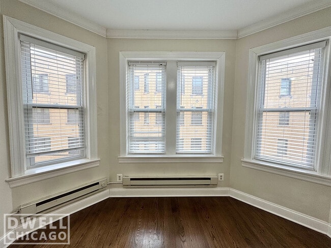 Photo - 3820 N Greenview Ave Unit 2E