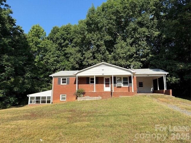 Building Photo - 2549 Olivers Rd