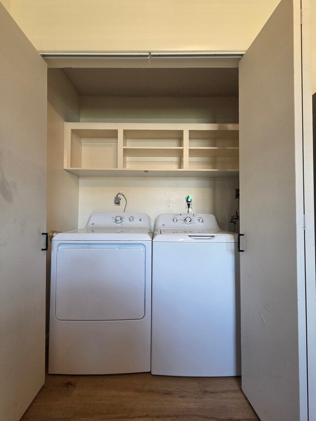 Photo - 1802 W House St Unit B