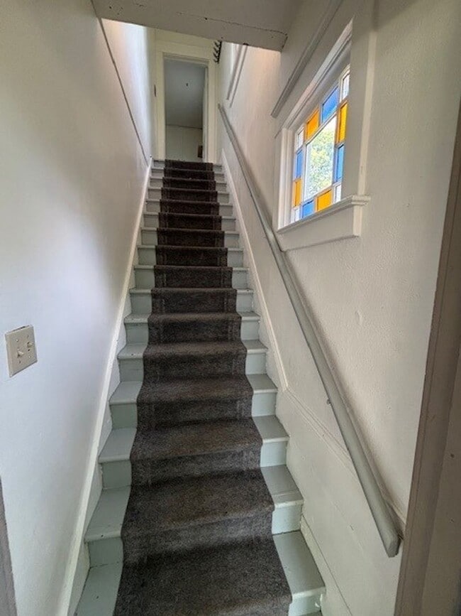 Photo - Cozy Upper Unit Close to Campus