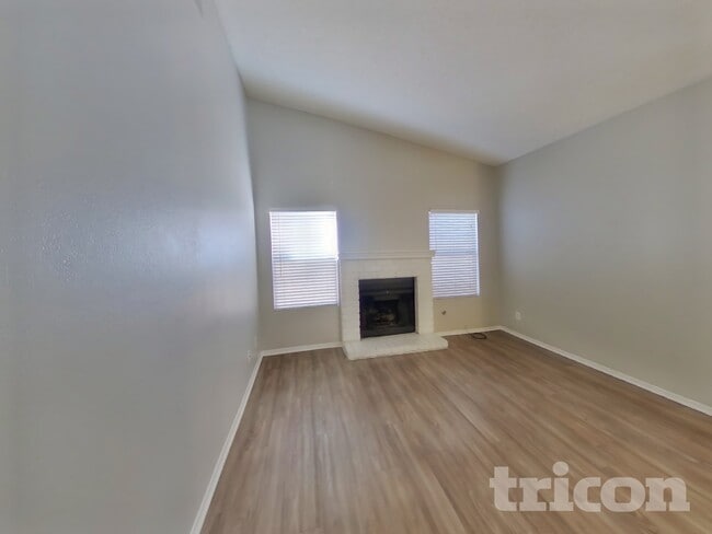 Photo - 528 Dutchman Ave