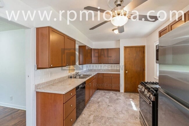 1806 Larnard Dr