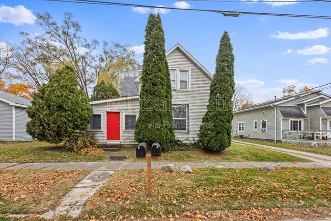 Building Photo - 605 N Perry St Unit 1