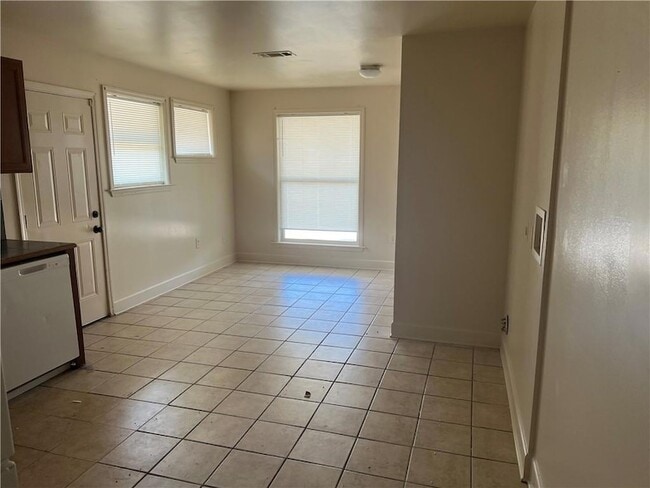 Photo - 3525 Jackson Blvd