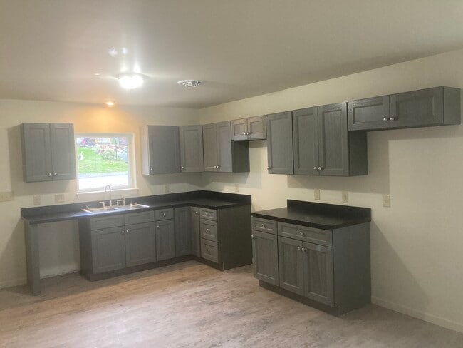 Building Photo - 151 Franklin St