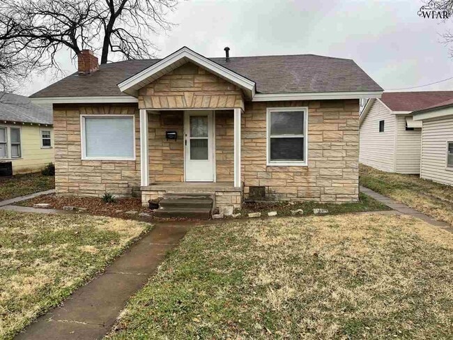 Building Photo - 2202 MARSHALL St Rental
