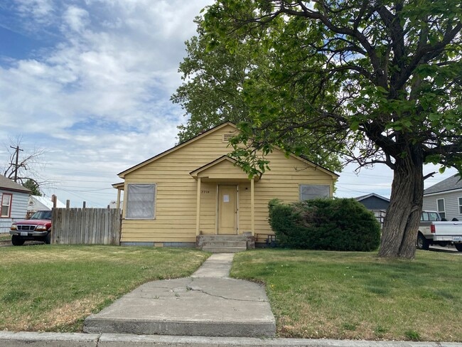 Building Photo - 2719 4th St