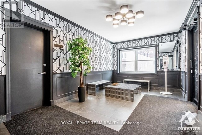 Photo - 255 Metcalfe St