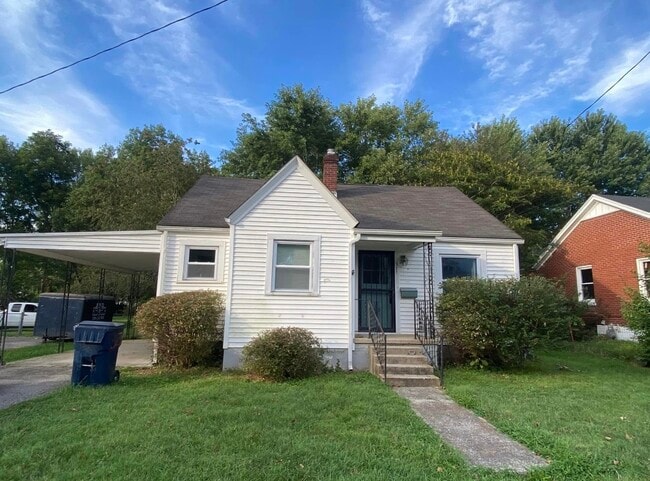 Building Photo - 327 S Greensburg St Rental