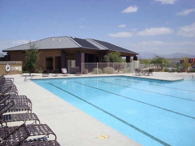 Photo - FREE RENT FOR OCTOBER AND $100 VISA GIFT C...