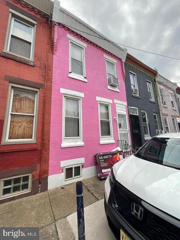 Building Photo - 3055 Potter St Rental