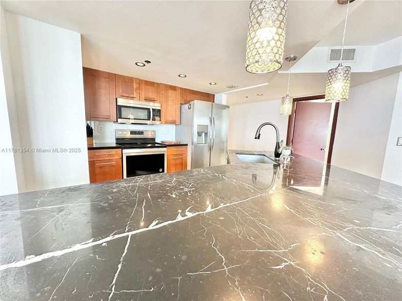 Photo - 1717 N Bayshore Dr