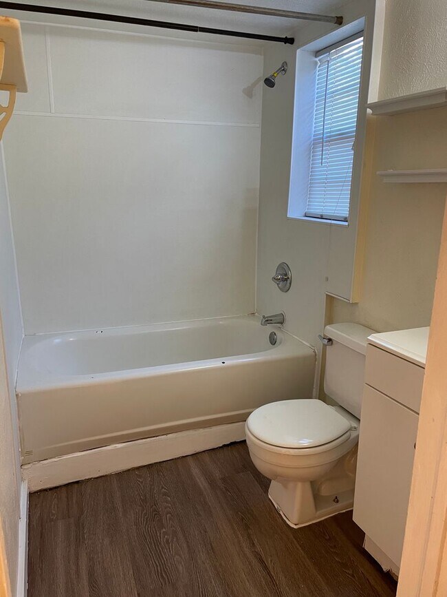 Photo - 2204 Boston Ave Unit A