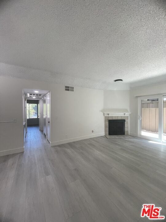 Building Photo - 22725 Lakeway Dr Unit 395