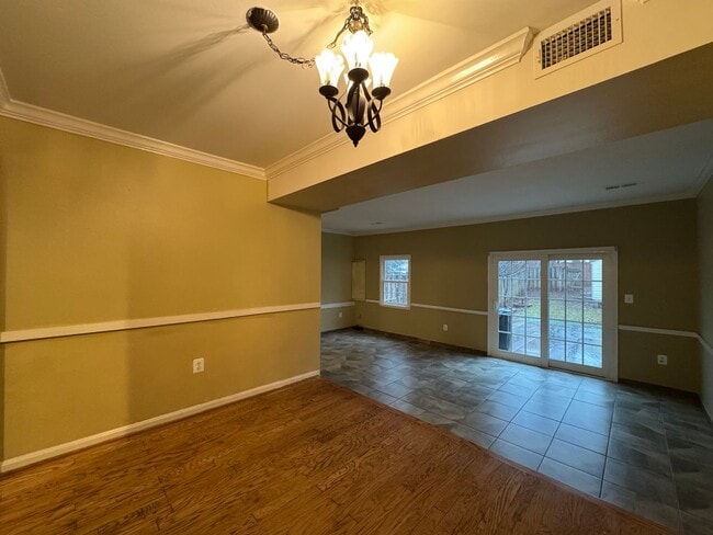 Photo - Spacious 3 Bed 2.5 Bath Townhome In Beautiful Sudley