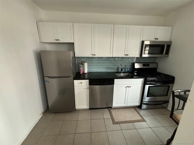 Photo - 251-255 W Broadway Unit 203