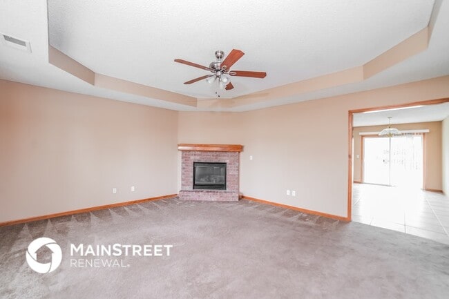 Photo - 715 Country Ln