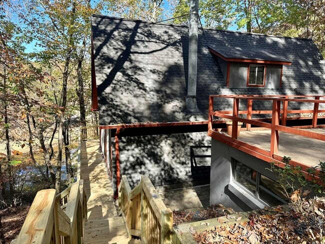 Photo - Lake Front Living on Lanier!