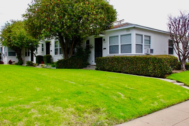 Building Photo - 12211 Ocean Park Blvd Unit 12211