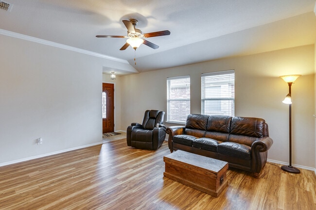 Photo - 108 Durango Dr