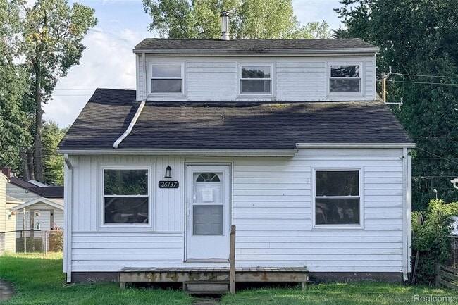 Photo - 26137 Superior Rd