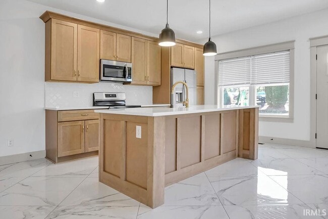 Photo - 717 N Grant St