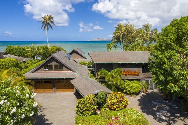 Photo - 453 Portlock Rd