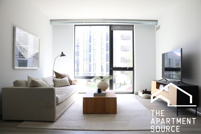 Building Photo - 2155 N Elston Ave Unit 350