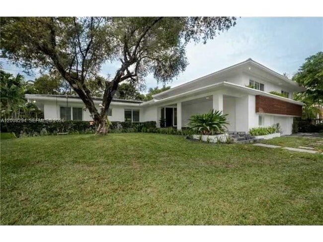 Photo - 173 Shore Dr S